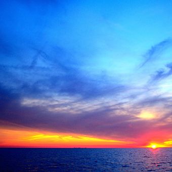 Private 3-Hour Weekday Sunset Sail on 36' Sailboat